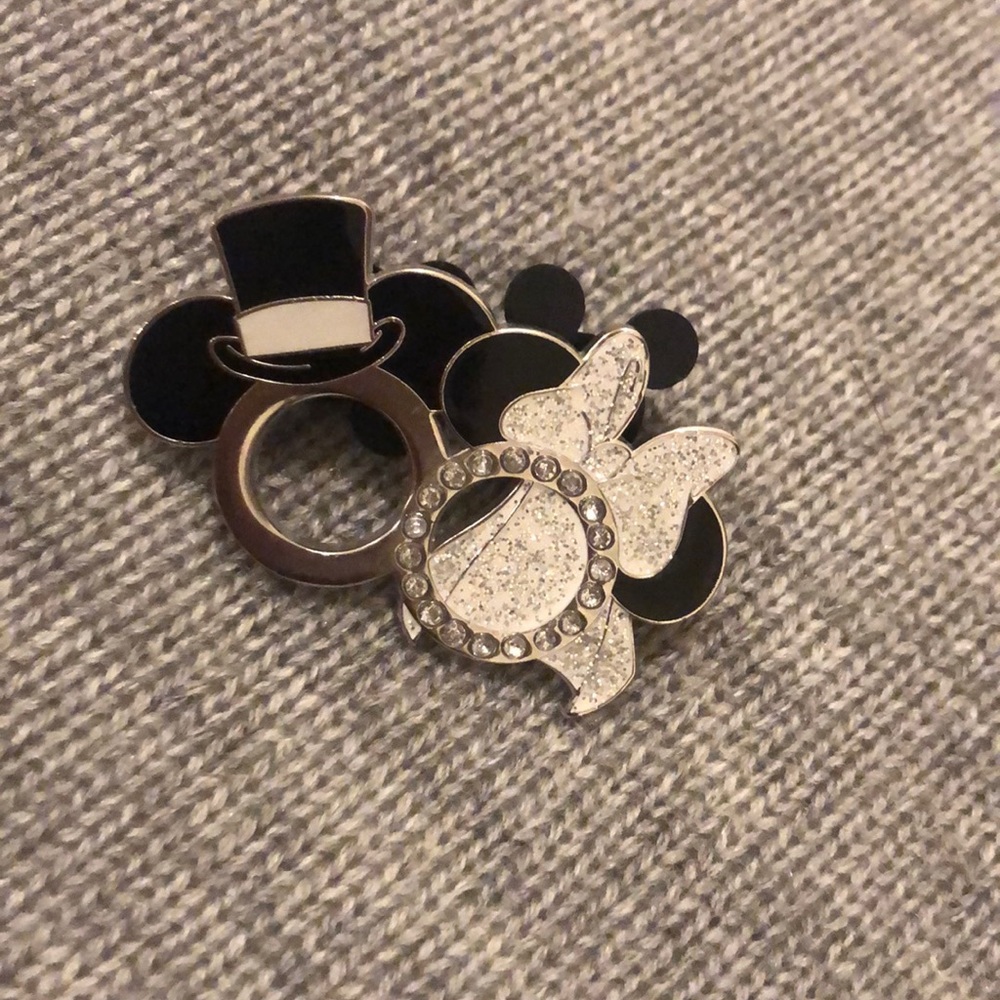 Disney Mickey and Minnie Wedding Ring Pin